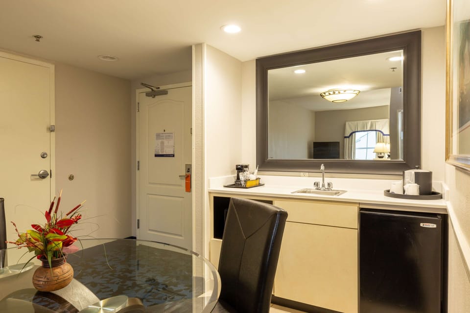 Room | Minibar