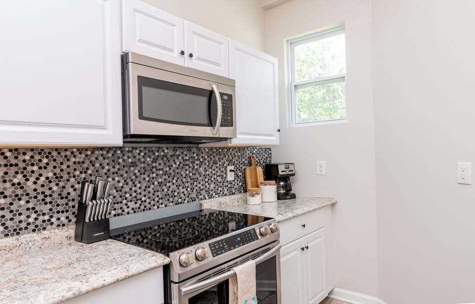 Stainless appliances and everything you need