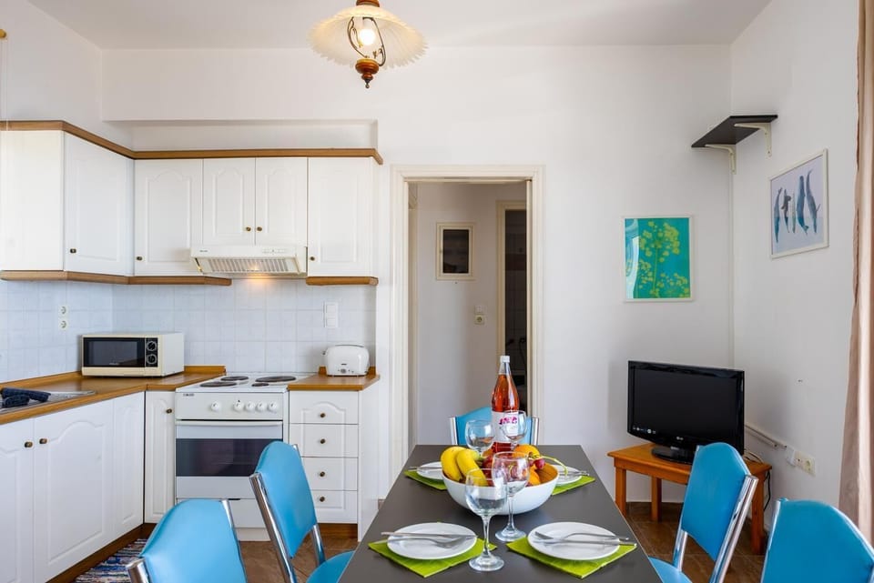 Equipped kitchen