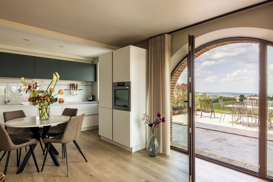 Condo, Hill View | Private kitchen | Full-size fridge, microwave, oven, stovetop