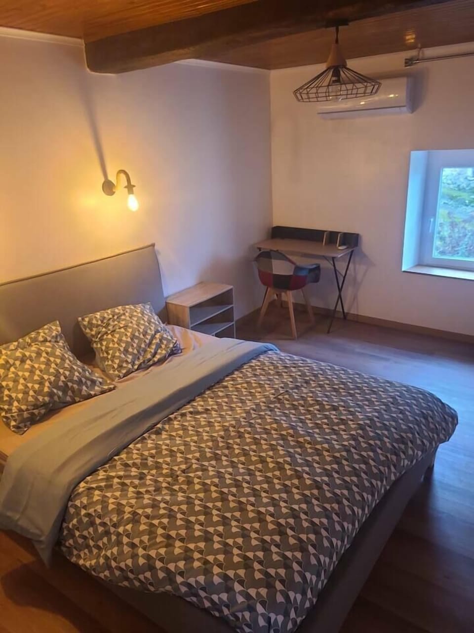 3 bedrooms, blackout drapes, soundproofing, iron/ironing board