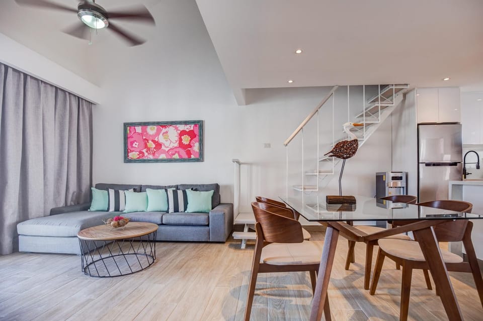 TesCosy Beachfront 2 BDR Apartment. STM G406 (2562)