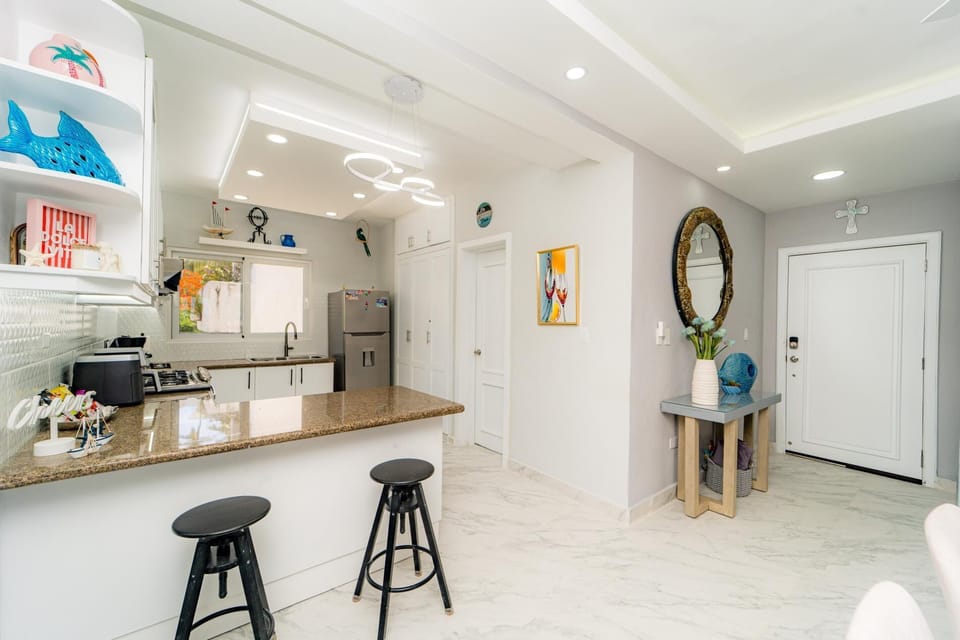 Oceana  Mare Luxe Condo (Renovated)  3BDR - L-201 (2455)