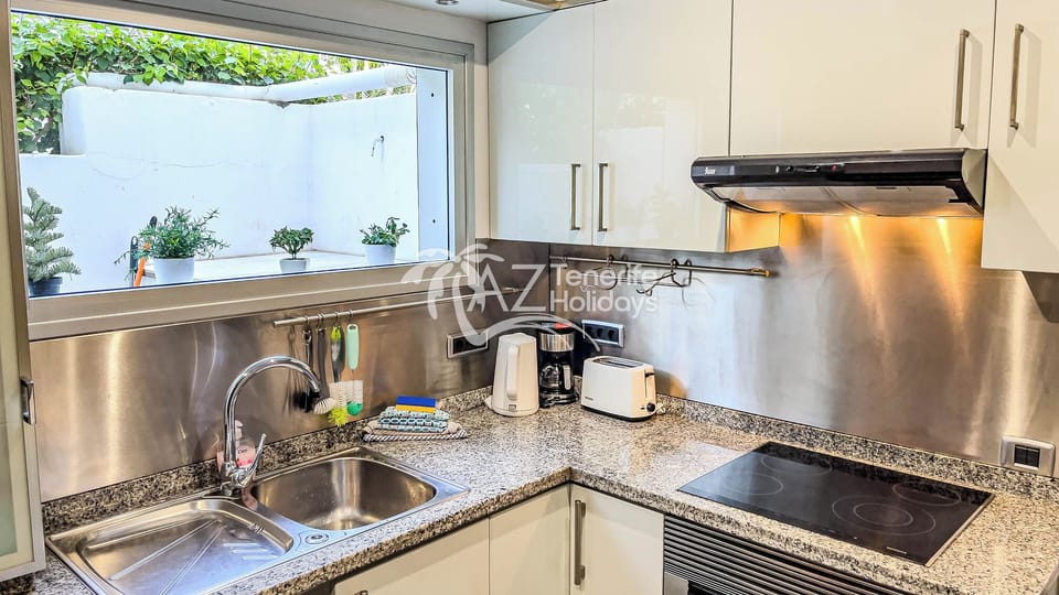 Casa santerife kitchen 1