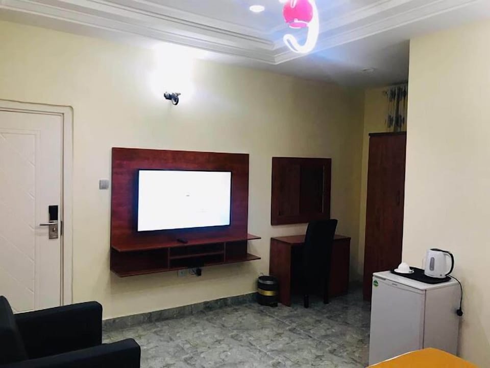 Economy Room, Balcony, City View | Desk, laptop workspace, free WiFi