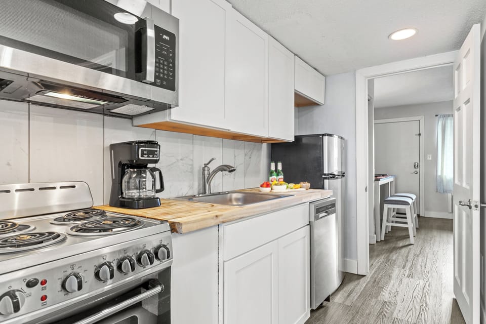 Gourmet moments await in the stylishly designed kitchen!