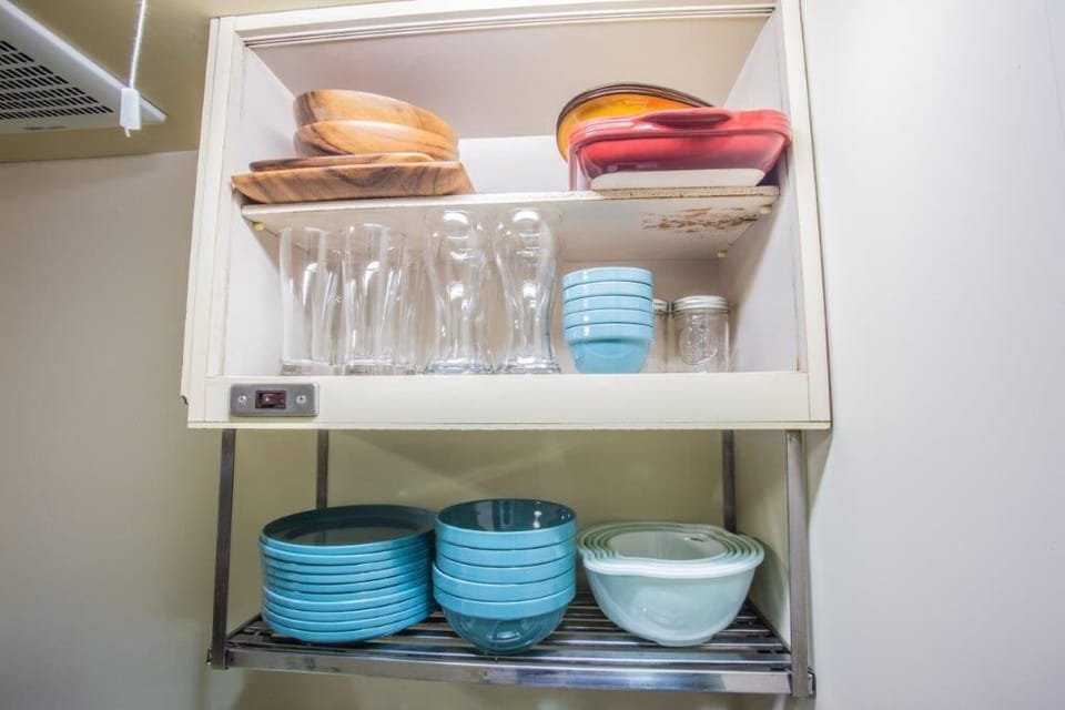 Basic Double Room | Private kitchen | Mini-fridge, microwave, oven, stovetop