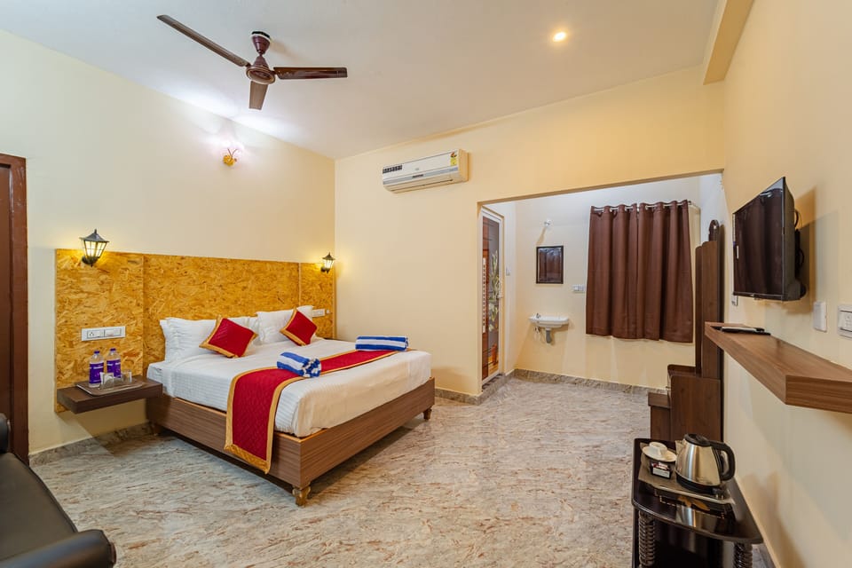 Egyptian cotton sheets, premium bedding, down comforters