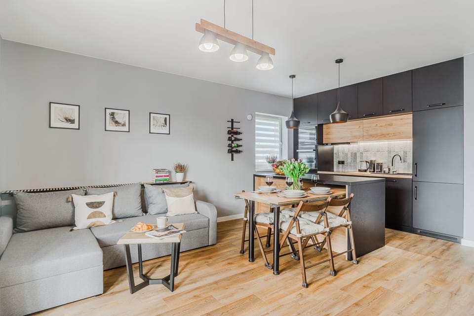 Deluxe Apartment, Courtyard View | 2 bedrooms, blackout drapes, iron/ironing board, cribs/infant beds