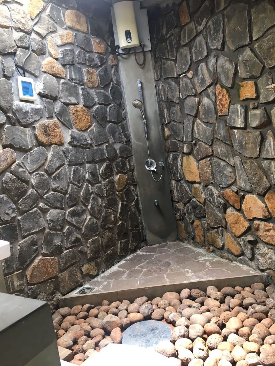Deluxe Room, Balcony, Valley View | Bathroom | Hair dryer, towels, soap, shampoo