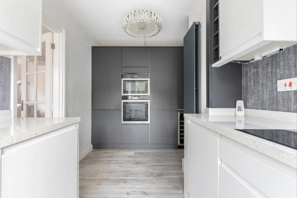 Apartment | Private kitchen | Fridge, microwave, oven, stovetop
