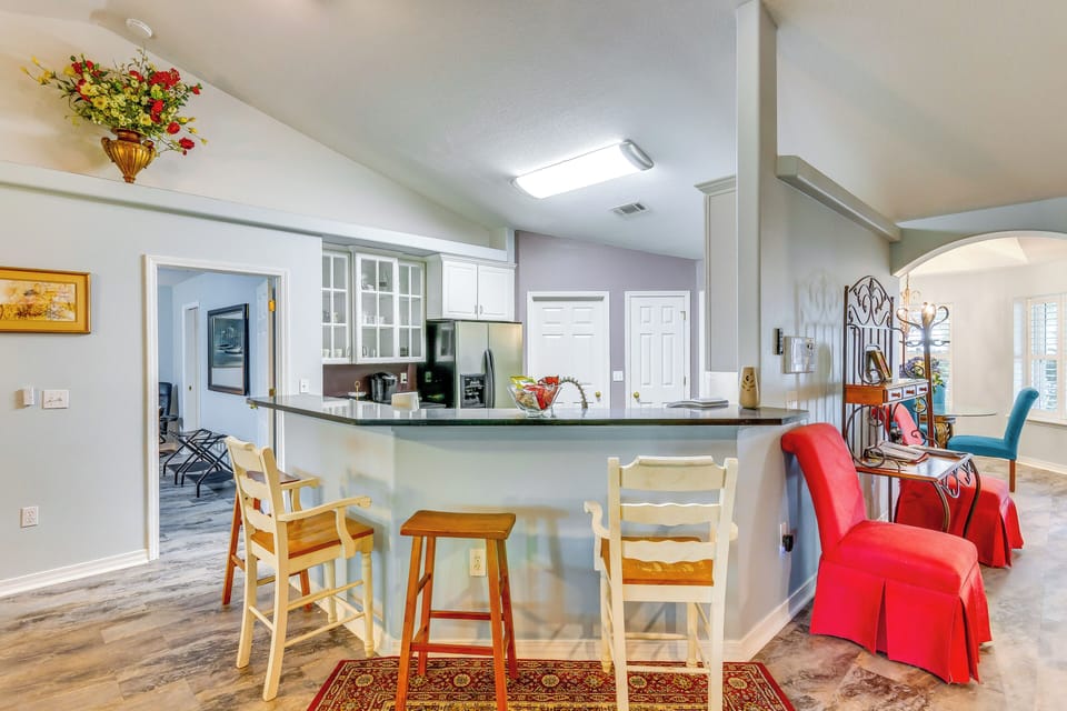 House (4 Bedrooms) | Interior