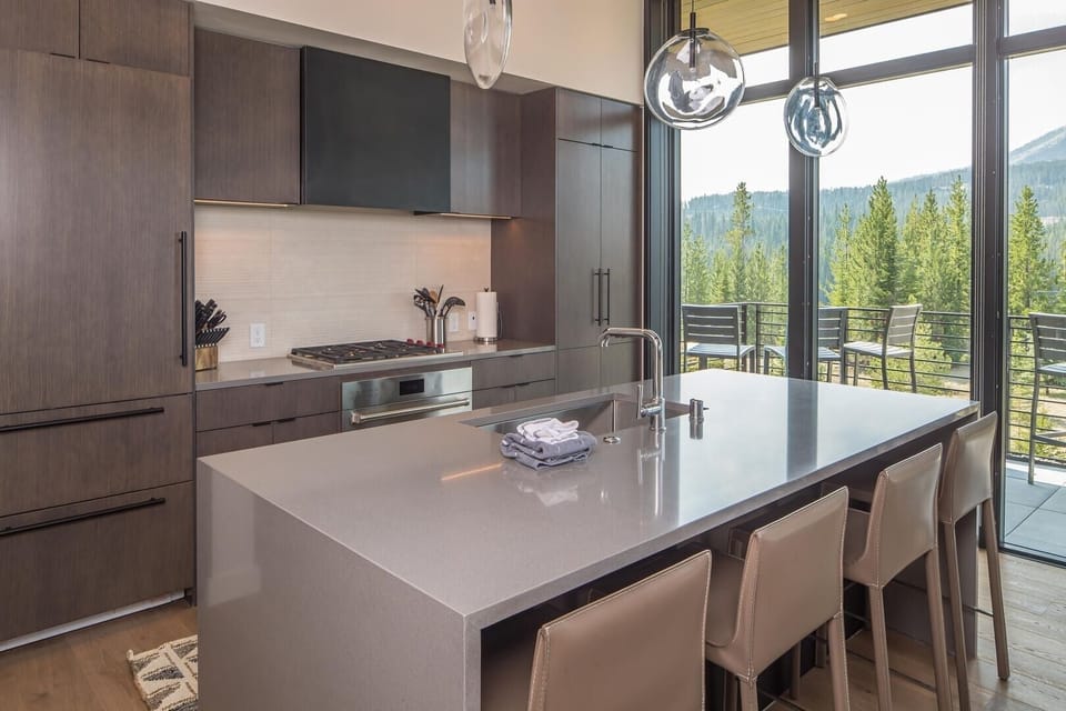 Condo, 4 Bedrooms | Private kitchen | Coffee/tea maker