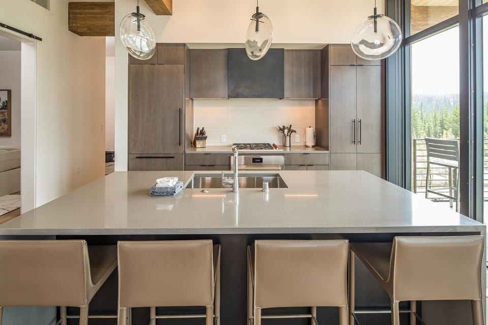 Condo, 4 Bedrooms | Private kitchen | Coffee/tea maker