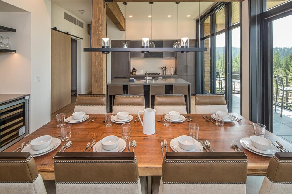 Condo, 4 Bedrooms | Dining