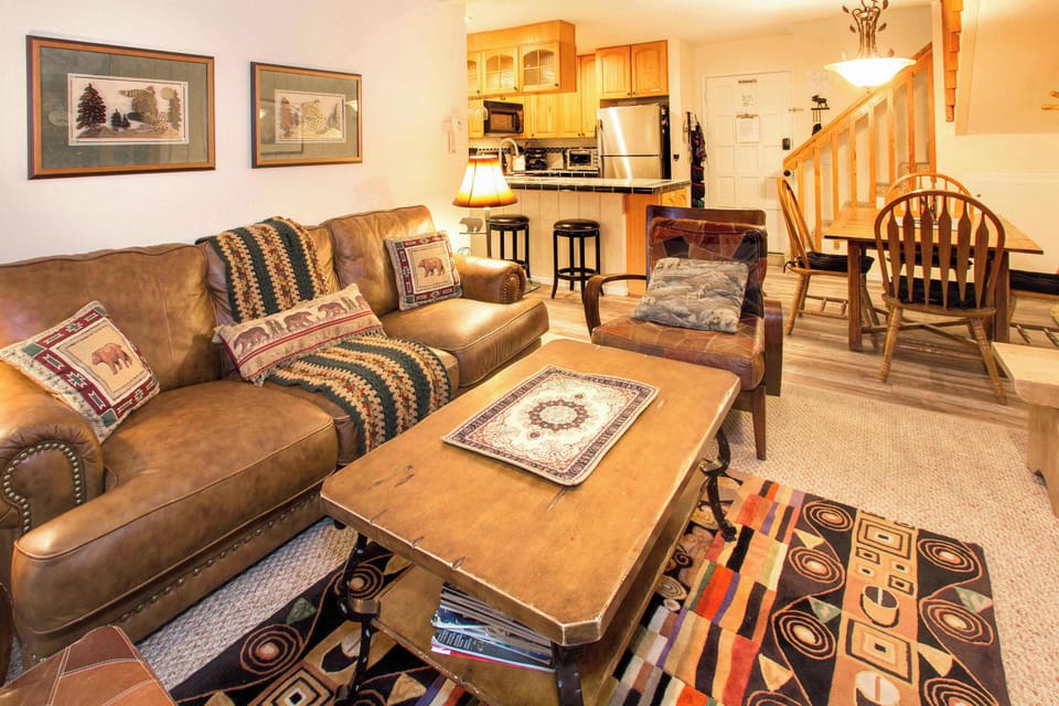 Cozy living room with 42" flat screen TV, DVD player, gas fireplace