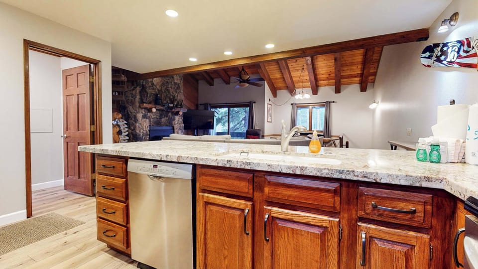 Kitchen has everything you will need to make that romantic dinner or dinner for the whole family