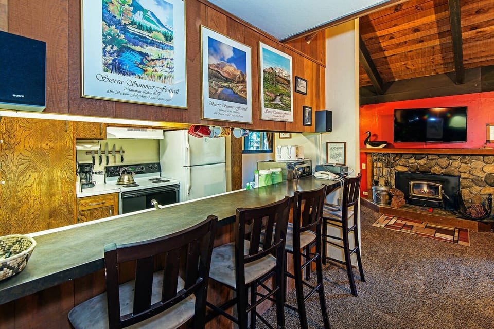 Breakfast bar for 4