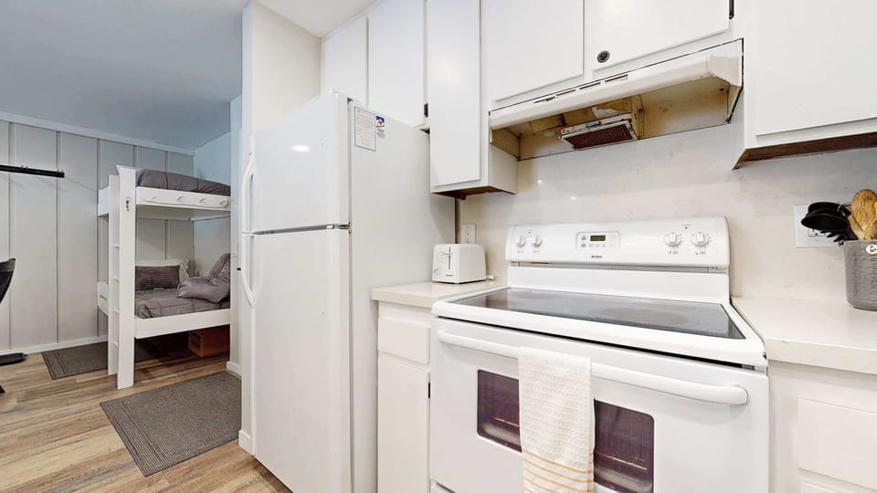 Fully equipped kitchen