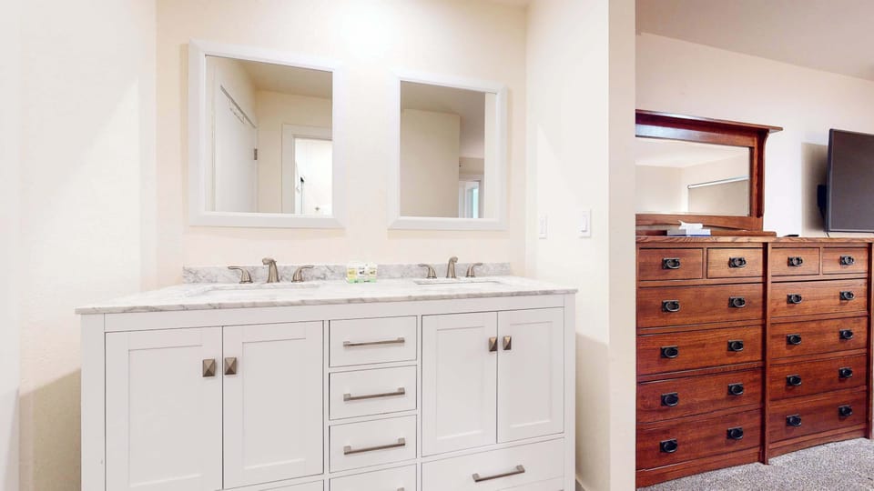 Bathroom #2 ensuite with shower