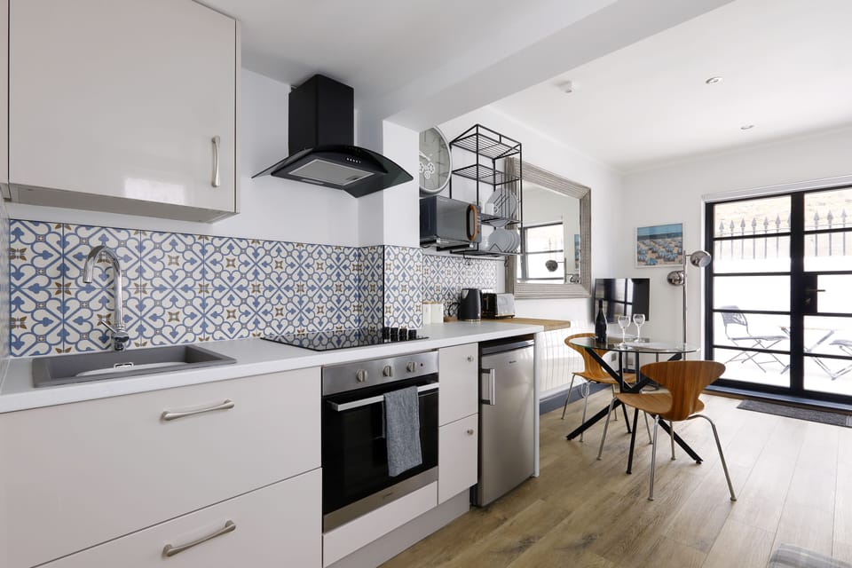 Classic Studio, Patio | Private kitchenette | Electric kettle