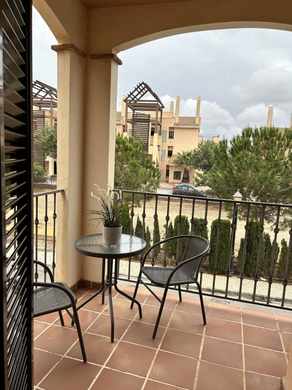Apartment | Outdoor dining