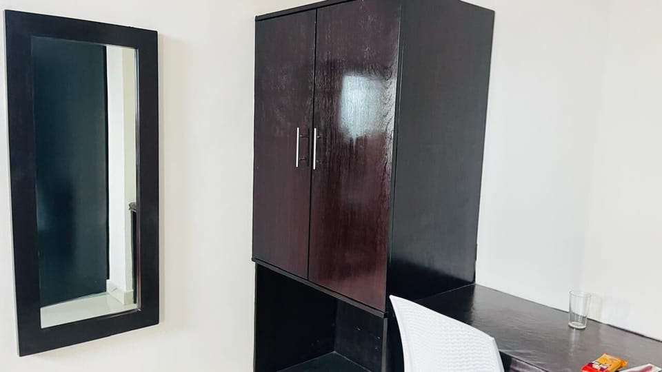 Deluxe Single Room | Desk, laptop workspace, soundproofing, free WiFi