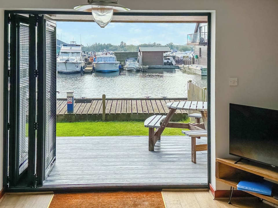 Decking | Marina Vista, Horning