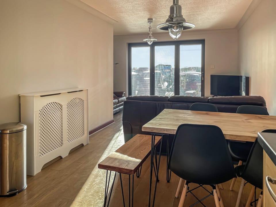 Open plan living space | Marina Vista, Horning