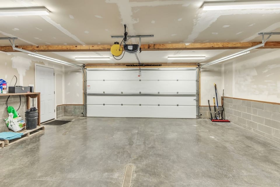 Indoors, Floor, Gate, Lamp, Garage