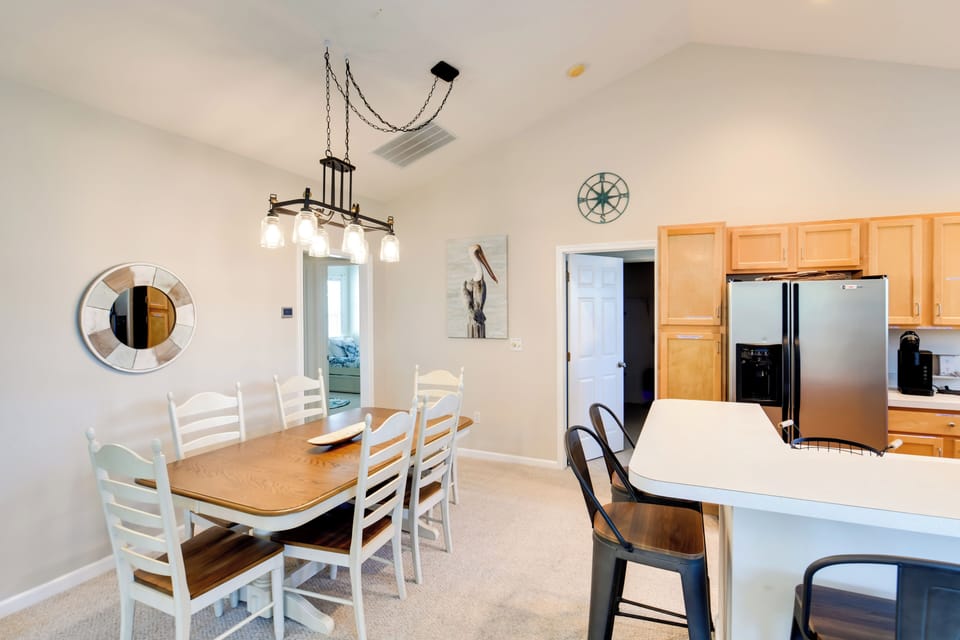 Dining Area | Dishware & Flatware | 2nd Floor