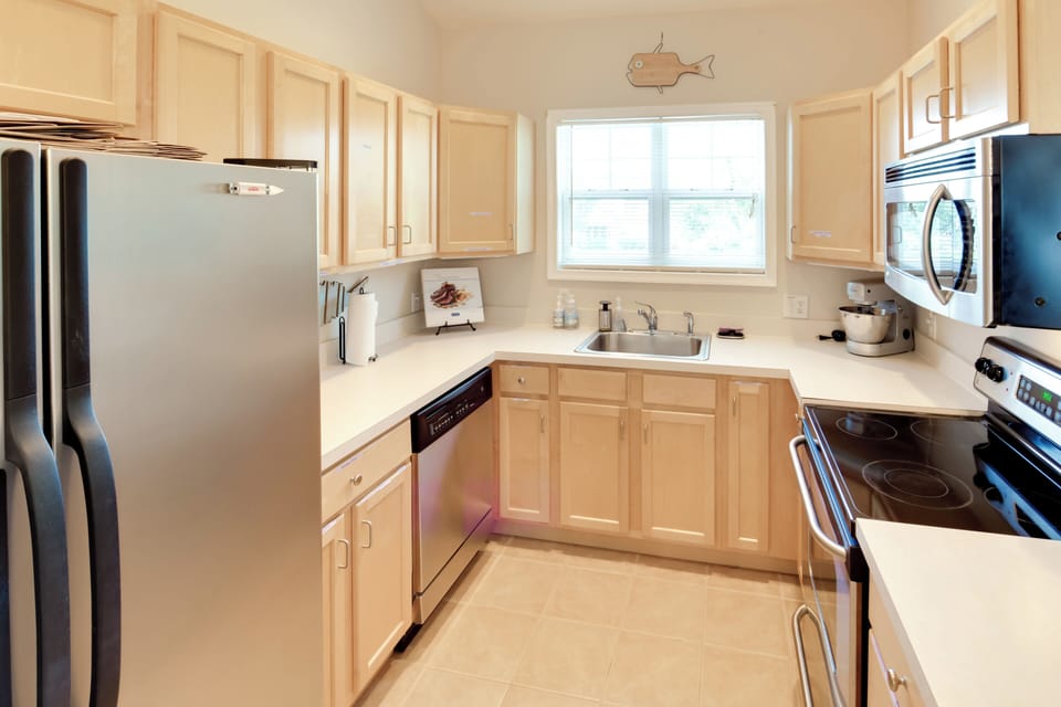 Kitchen | 12-Cup Drip & Keurig Coffee Makers (Pods Provided) | 2nd Floor