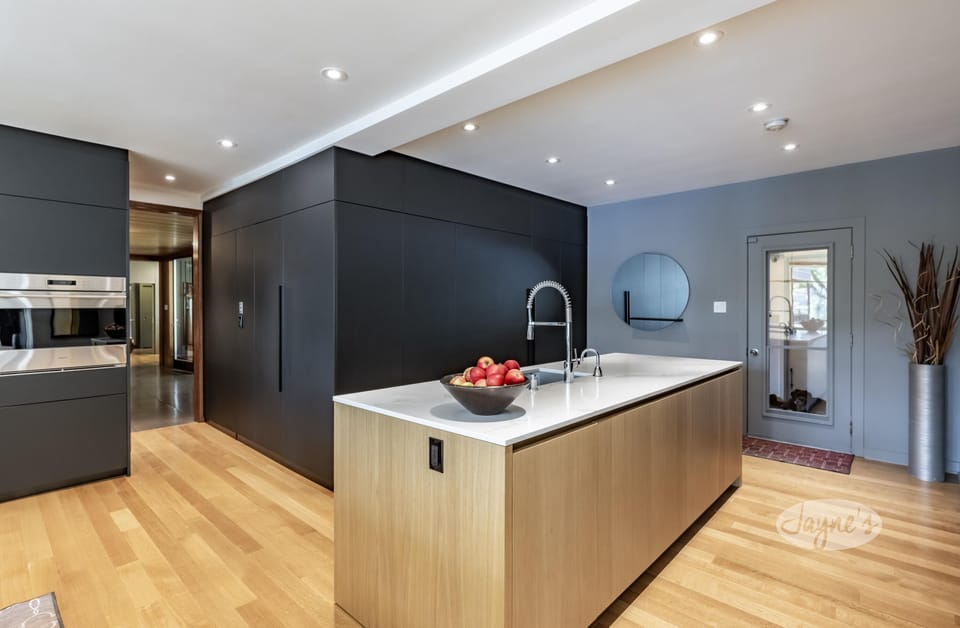 Kitchen &amp; Bar Seating
