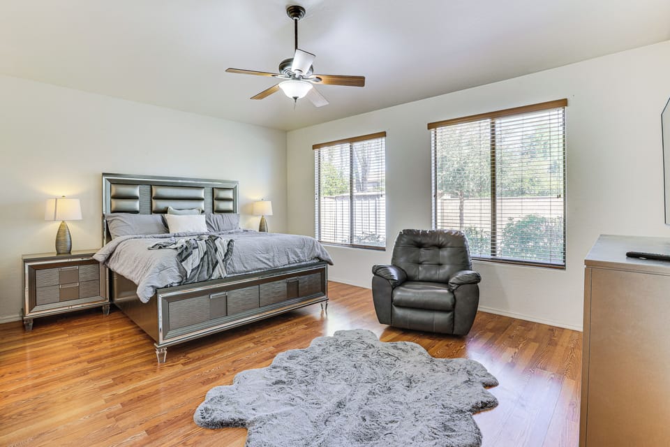 Bedroom 1 | King Bed