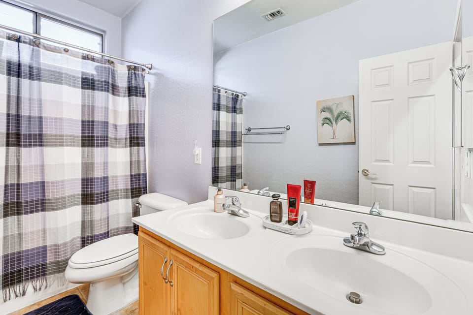 Full Bathroom