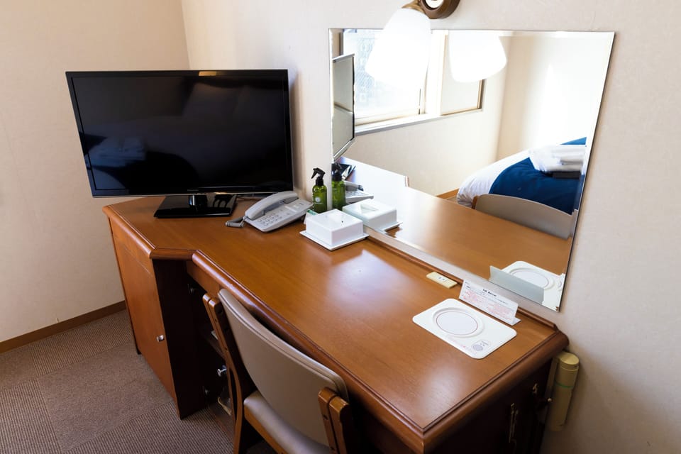 Desk, WiFi (free), bed sheets