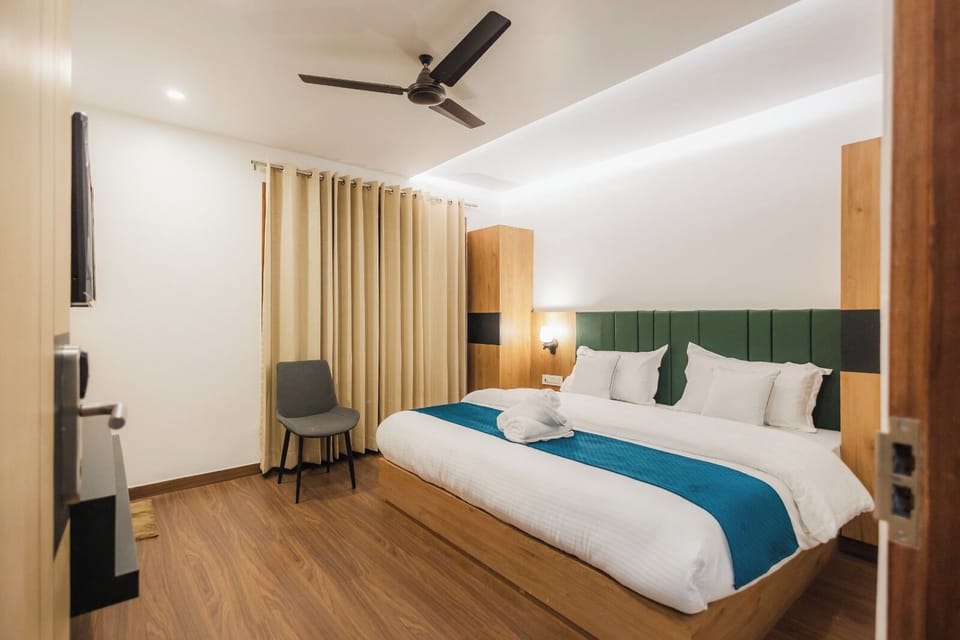 Standard Room | Laptop workspace, iron/ironing board, free WiFi