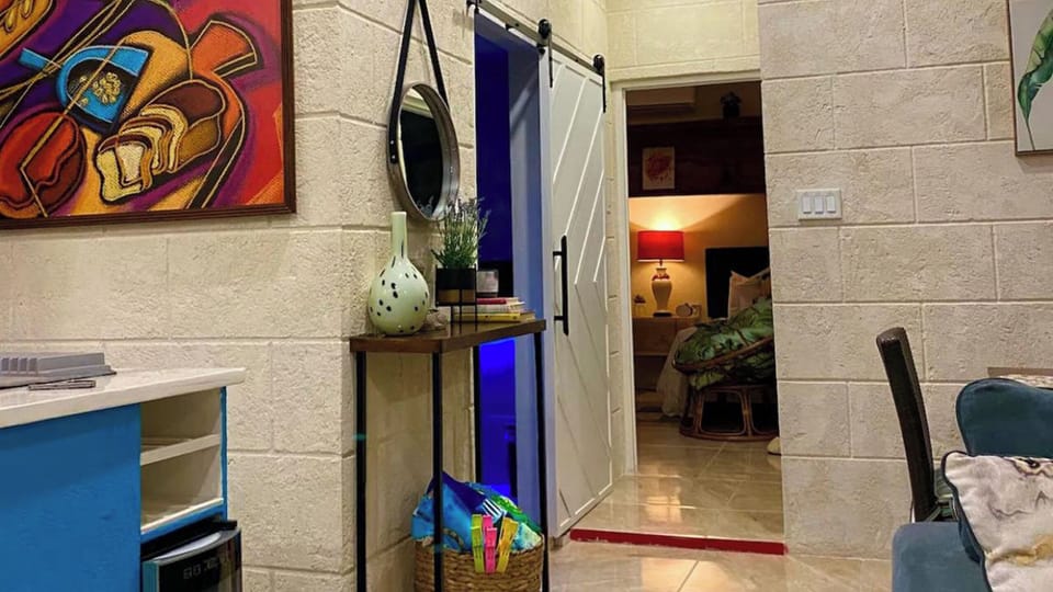 Apartment, 2 Bedrooms, Smoking, Private Pool | Interior