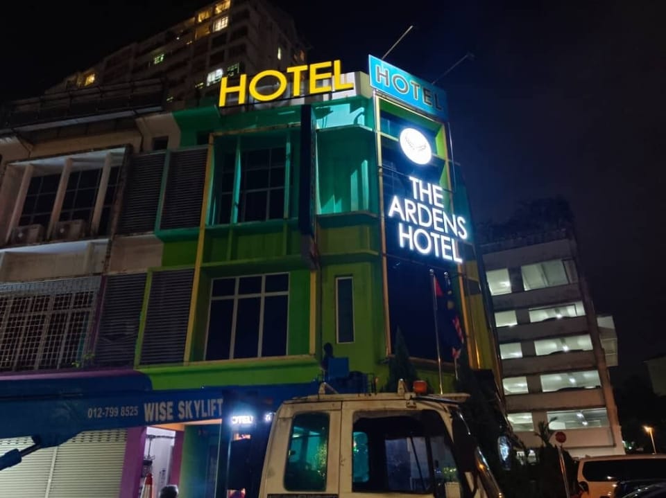 Front of property - evening/night