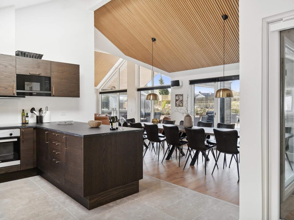 Classic House, 6 Bedrooms | Interior