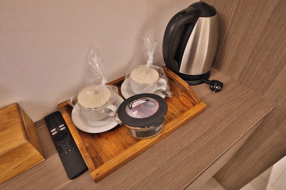 In-room safe, desk, soundproofing, free WiFi