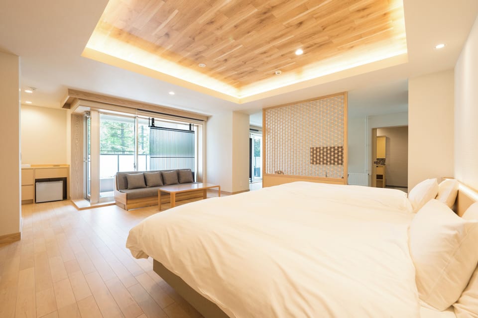 Family Suite, Non Smoking | Down comforters, in-room safe, blackout drapes, WiFi (free)