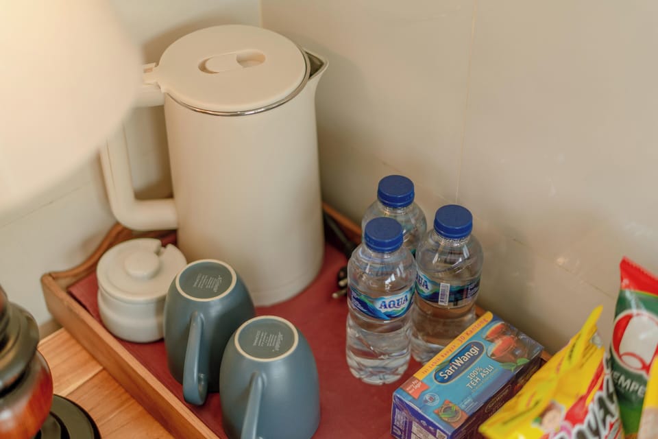 Double Room, Garden View | Coffee and/or coffee maker