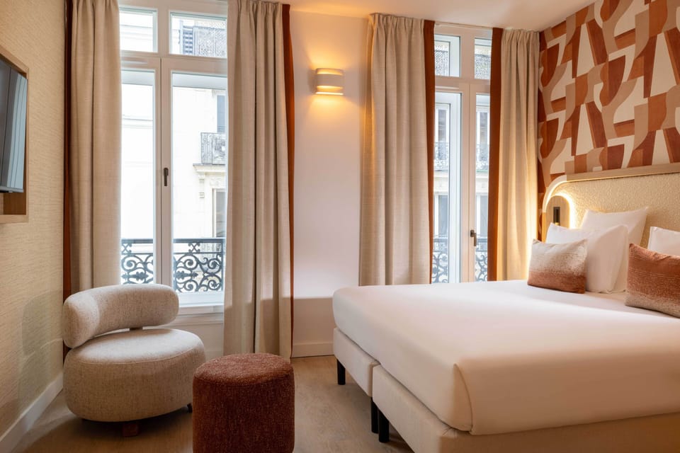 Superior Double Room | Soundproofing, bed sheets
