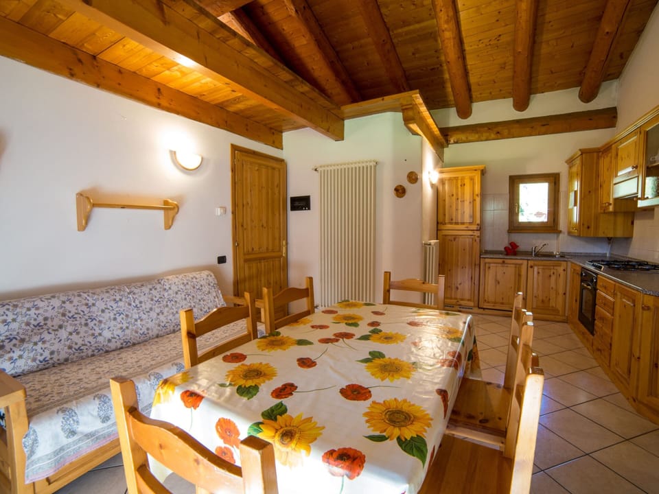 Fridge, oven, dishwasher, highchair