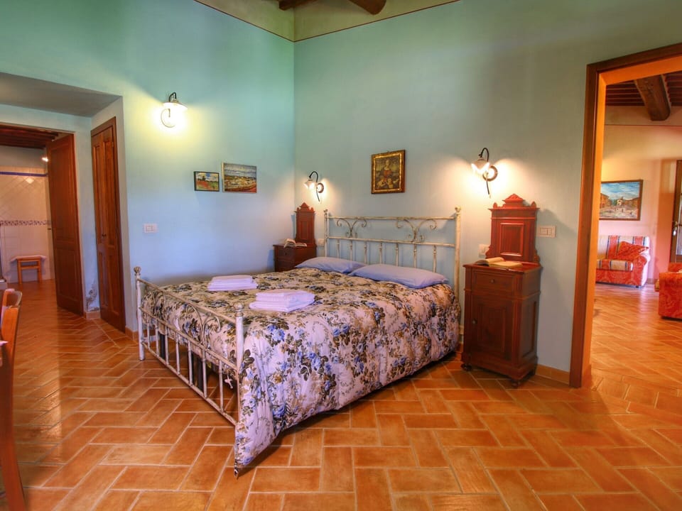 Classic House, 2 Bedrooms | 4 bedrooms, individually furnished, bed sheets