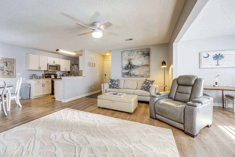 Apartment (3 Bedrooms) | Front of property