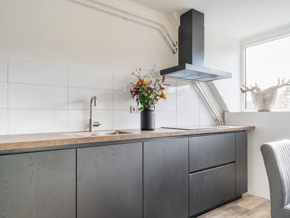 Classic House, 4 Bedrooms | Private kitchen | Fridge, microwave, oven, dishwasher