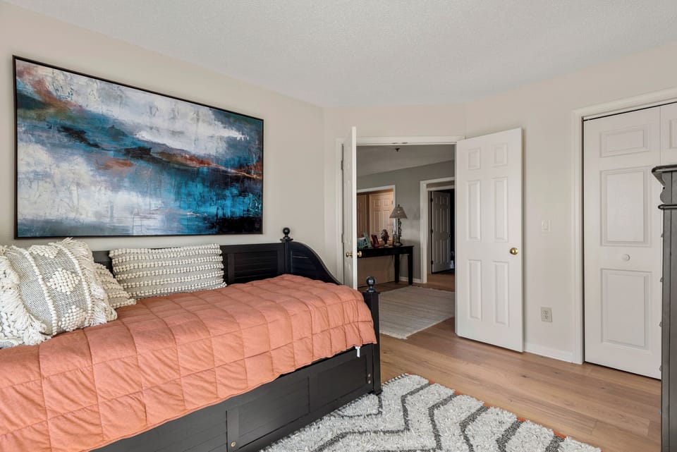 PC1016: PC Beach | Bedroom 3