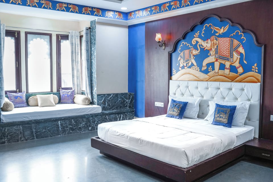 Deluxe Double Room, Lake View | Desk, laptop workspace, soundproofing, free WiFi